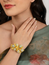 PLUMERIA CLUSTERED BRACELET - House of Doro